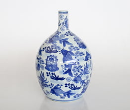 Blue and white gold fish porcelain vase