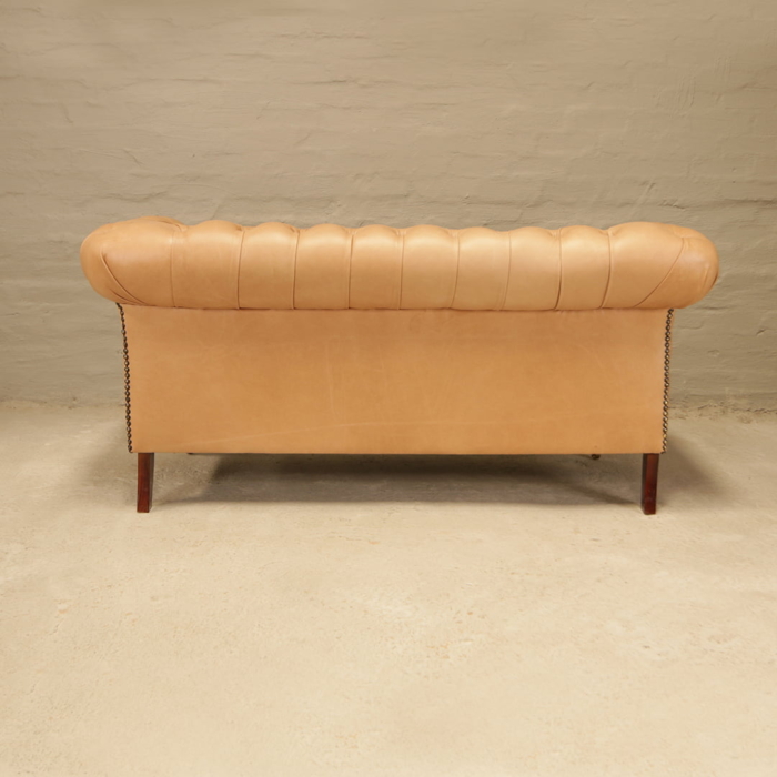 Lady chesterfield leather