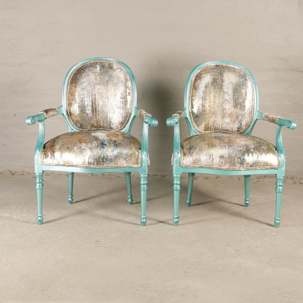 style Wide Arm Chairs Kings & Queens Antiques