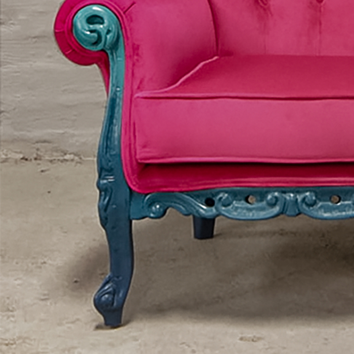 Victorian carved 2 Seater in Pink Velvet - Image 3