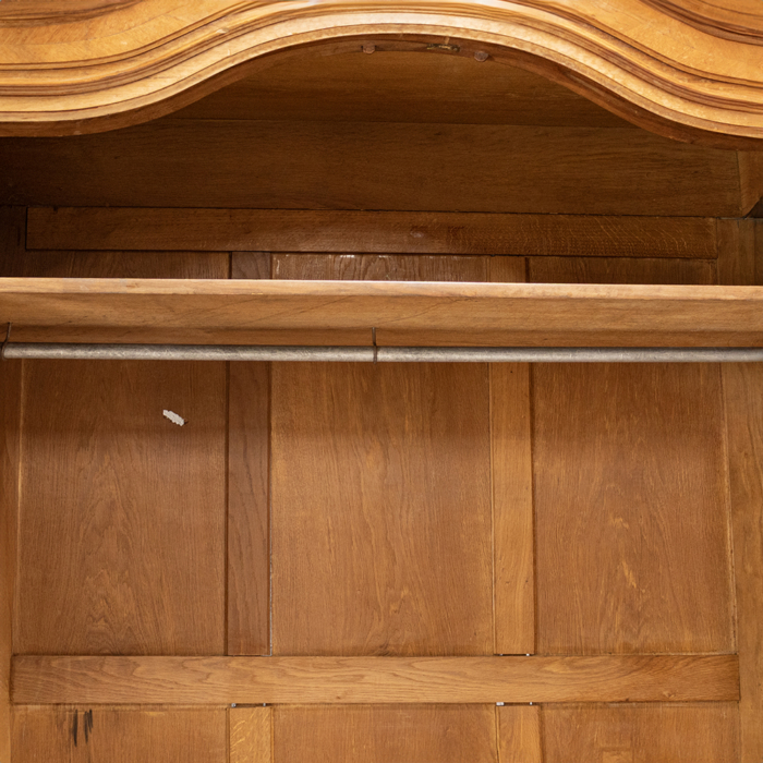 French Louis XV Armoire - Image 5