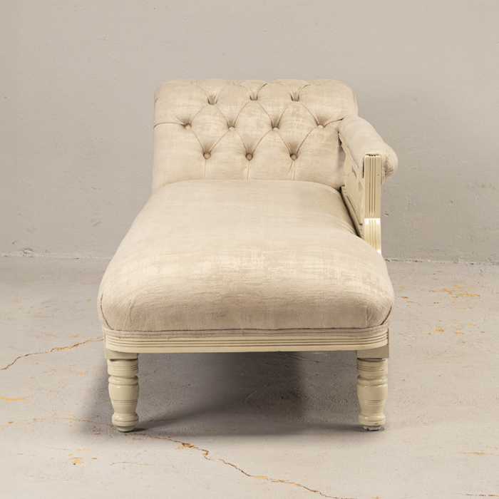 Chaise Lounge - Image 3