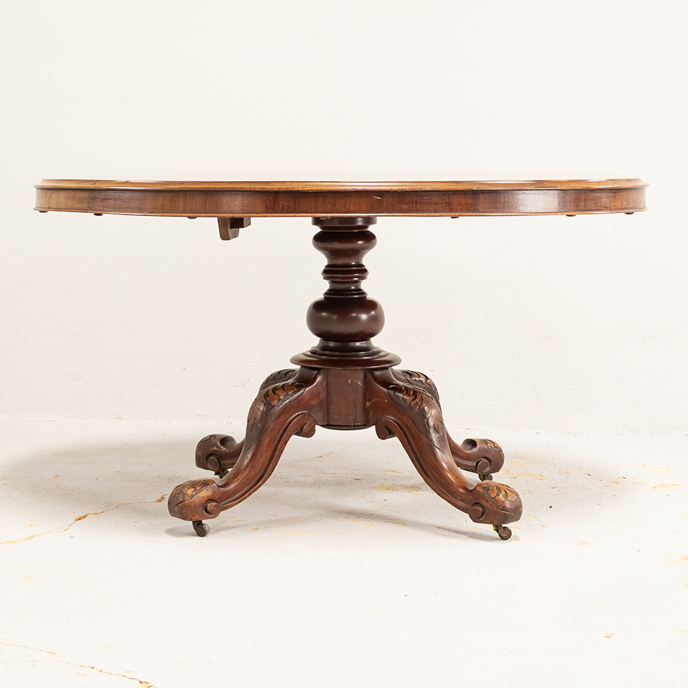 Oval Loo Table