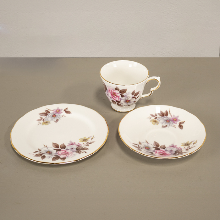 Queen Anne Cup Set - Image 2