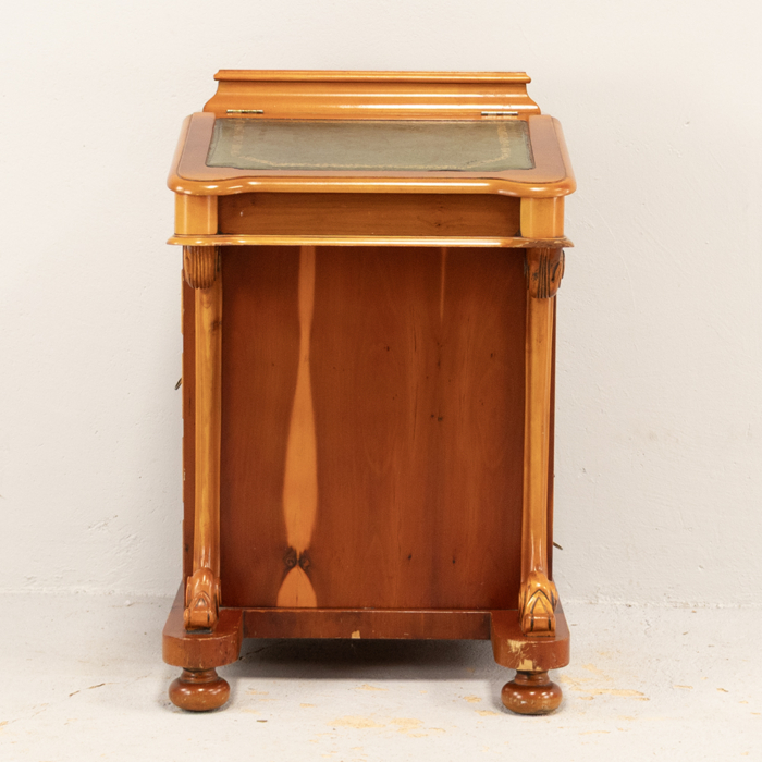 Maple Davenport - Image 2
