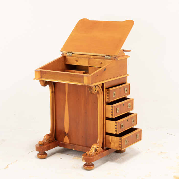 Maple Davenport - Image 5