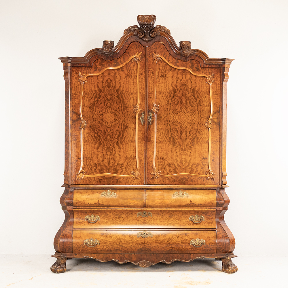 Dutch Bombe Armoire