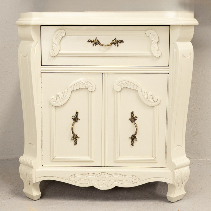 French style Headboard and Pedestals - Image 8