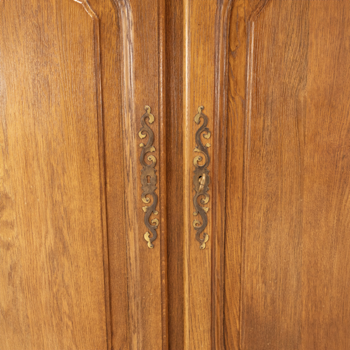 Large Oak Cabinet - Image 3