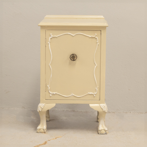 Ball and Claw Pedestal