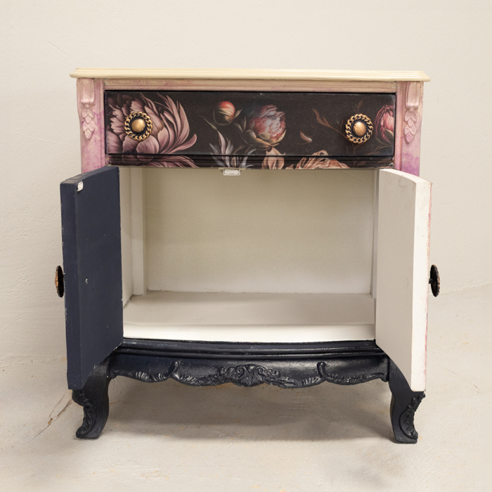 Art in Bloom Pedestals and Headboard - Image 6