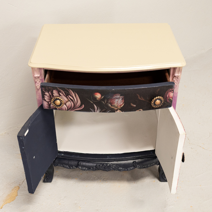 Art in Bloom Pedestals and Headboard - Image 7