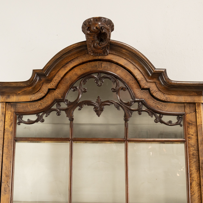 Dutch Walnut Bombe Vitrine - Image 3