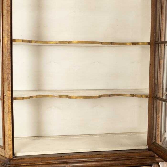 Dutch Walnut Bombe Vitrine - Image 4