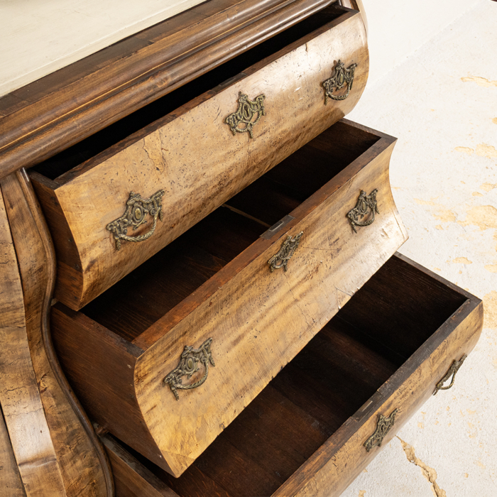 Dutch Walnut Bombe Vitrine - Image 6