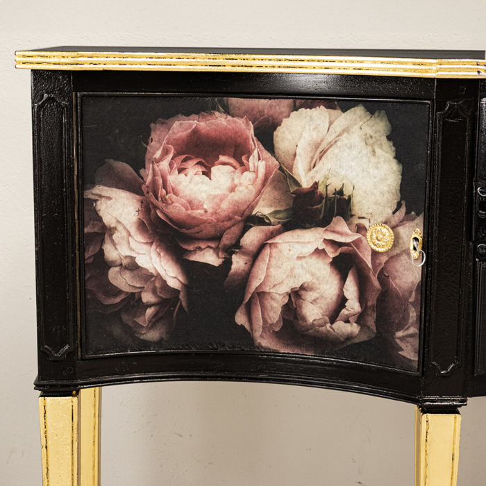 Georgian Style Sideboard Elegance - Image 4