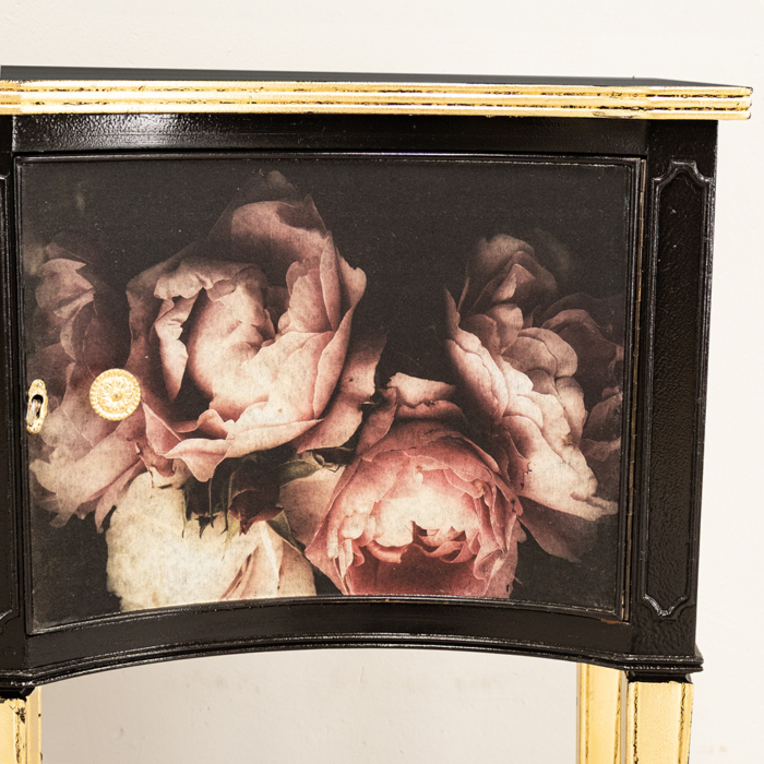 Georgian Style Sideboard Elegance - Image 5