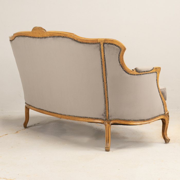 Victorian Sofa - Image 4