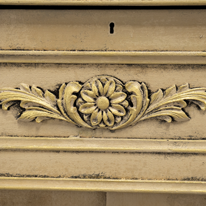 Regal Floral Display Cabinet - Image 15