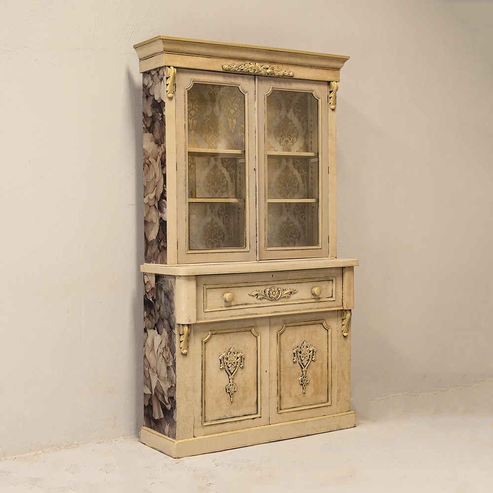 Regal Floral Display Cabinet