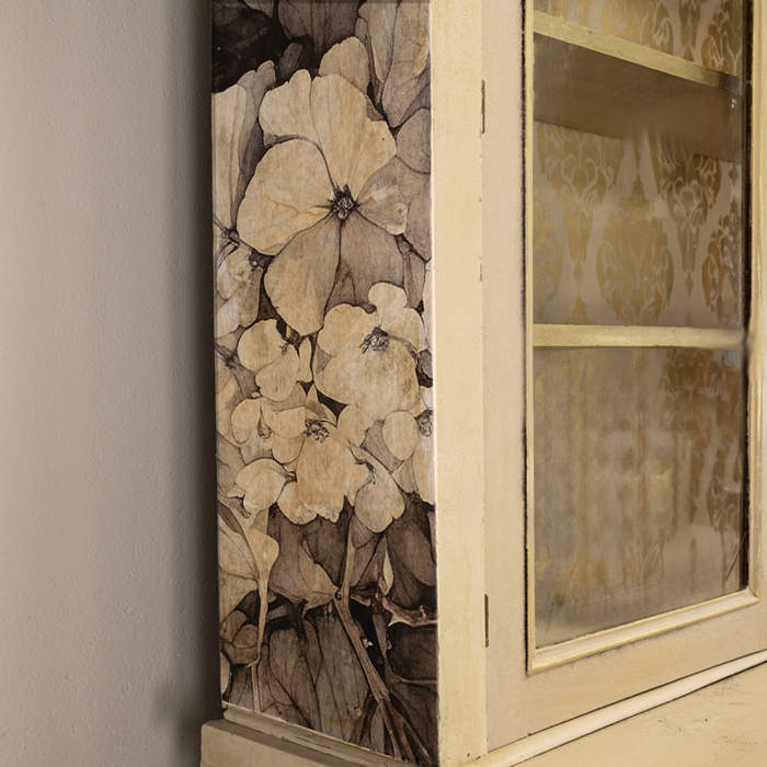 Regal Floral Display Cabinet - Image 6