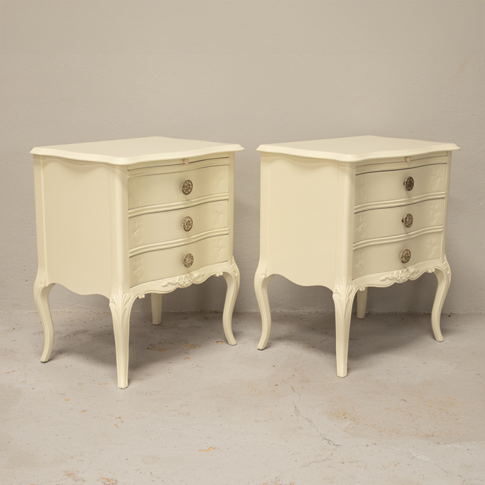 French Style Headboard and Pedestals - Image 5