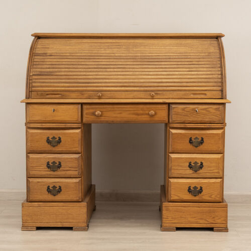 Roll top desk