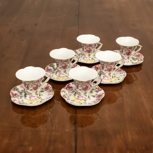 Beddinginn Rose Cups and Saucers