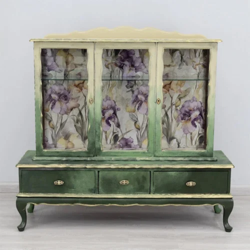 Iris display cabinet 1